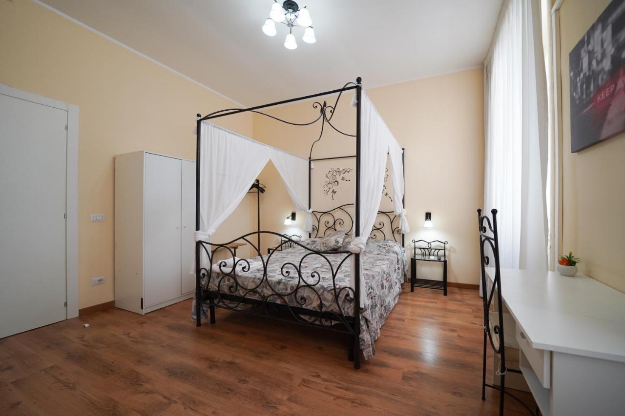 Florinda B&B Napoli Bagian luar foto