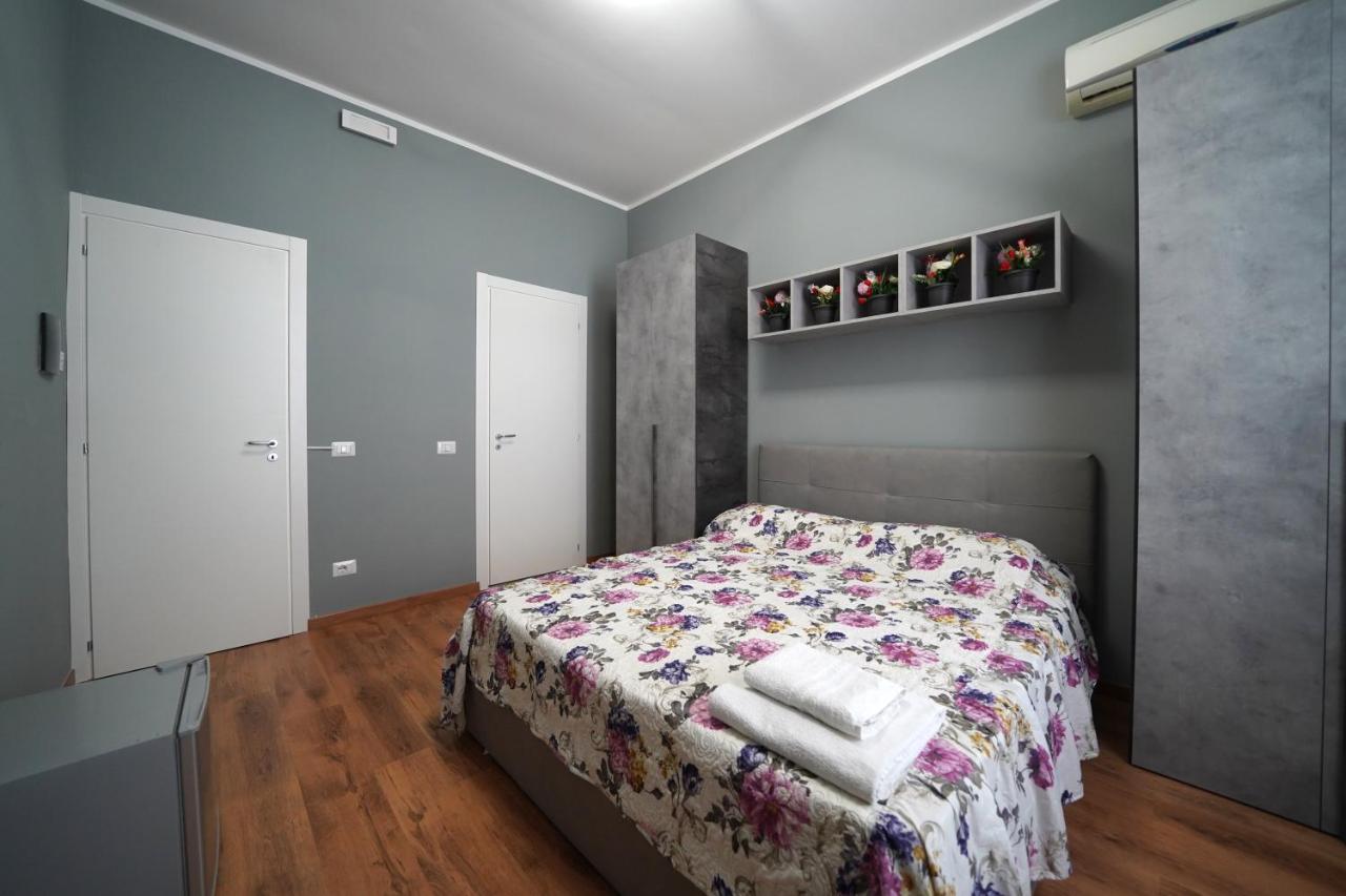 Florinda B&B Napoli Bagian luar foto