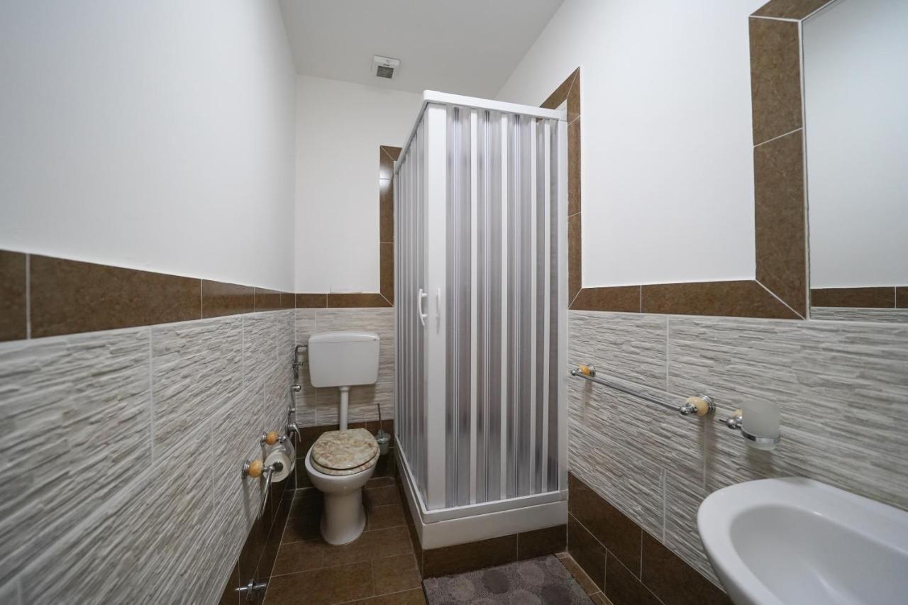 Florinda B&B Napoli Bagian luar foto